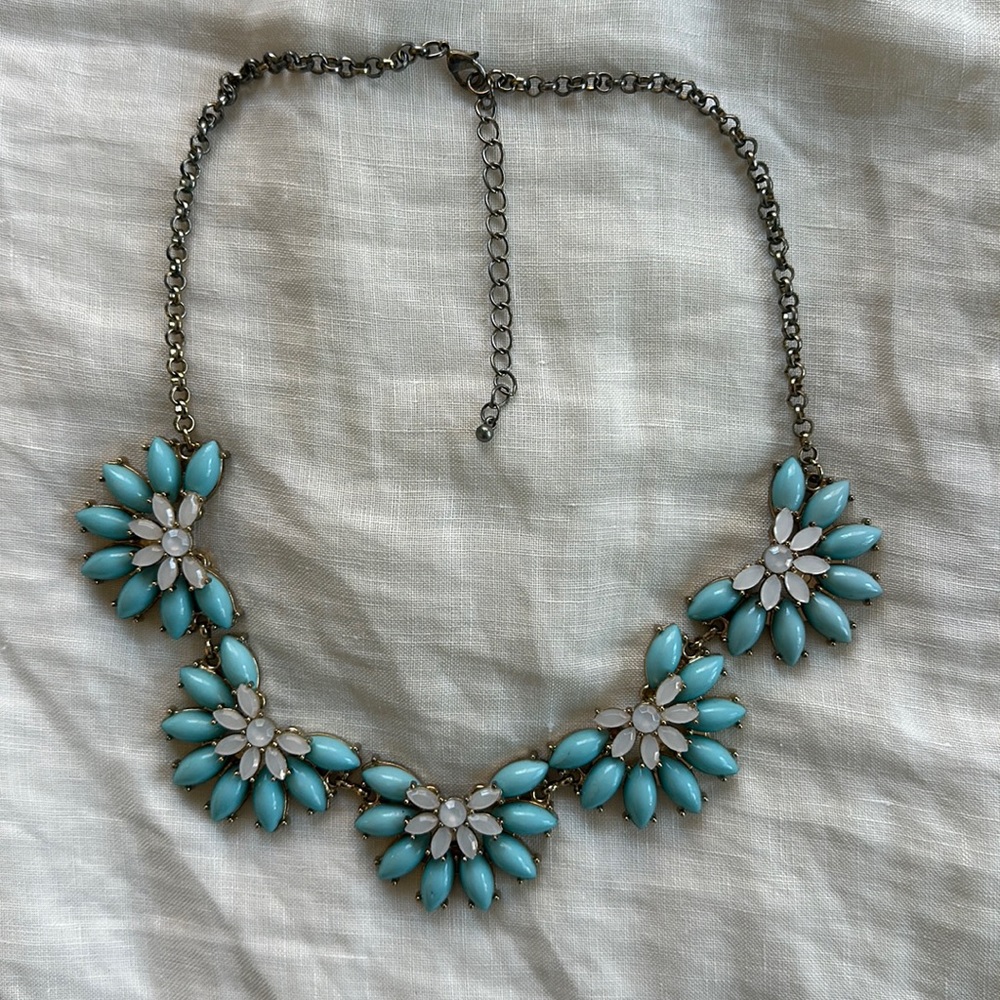 Blue jewel necklace